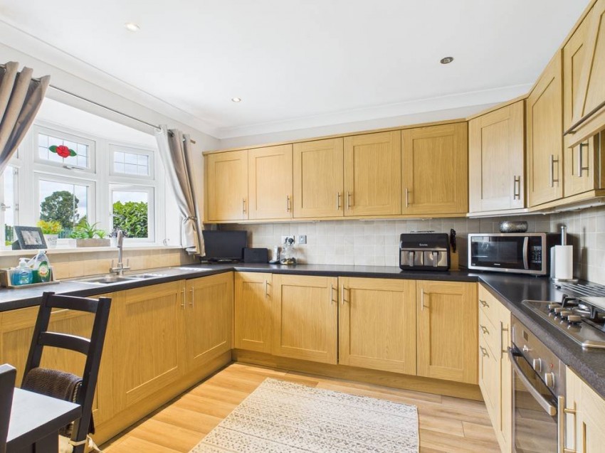 Images for Staines-upon-Thames, Surrey EAID:2640919782 BID:STA