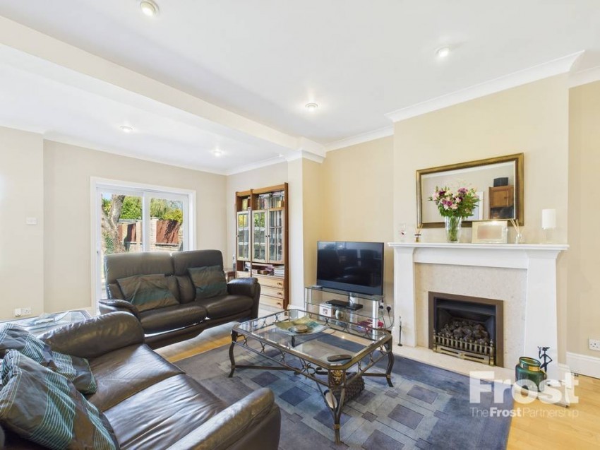Images for Staines-upon-Thames, Surrey EAID:2640919782 BID:STA