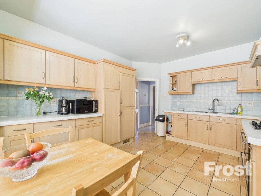 Images for Staines-upon-Thames, Surrey EAID:2640919782 BID:STA