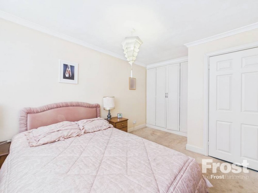 Images for Staines-upon-Thames, Surrey EAID:2640919782 BID:STA