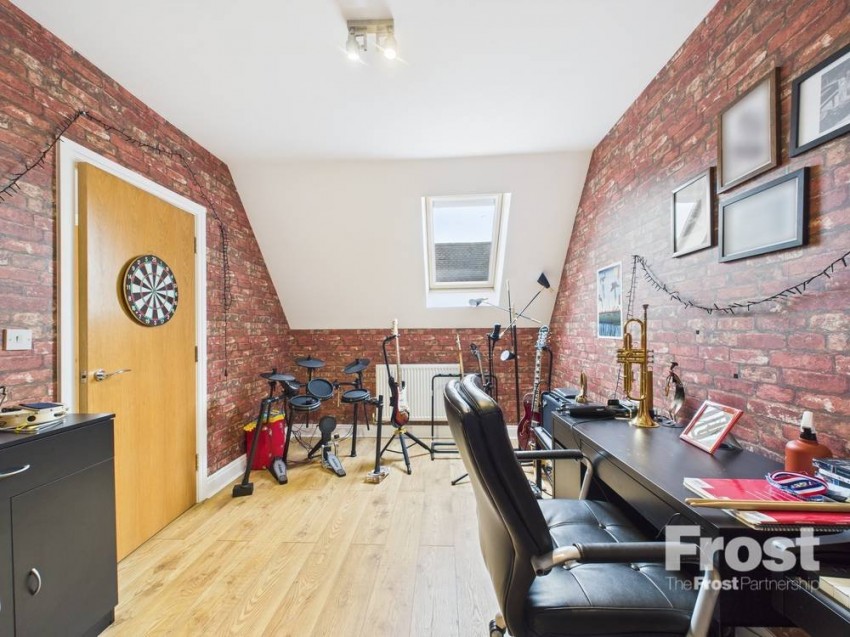 Images for Englefield Green, Egham, Surrey EAID:2640919782 BID:STA