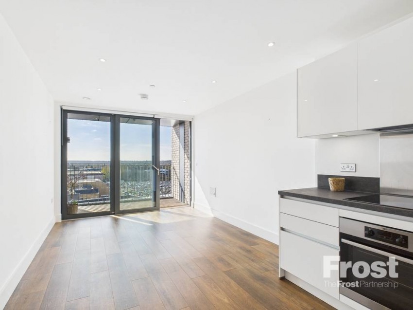 Images for Staines-upon-Thames, Surrey EAID:2640919782 BID:STA