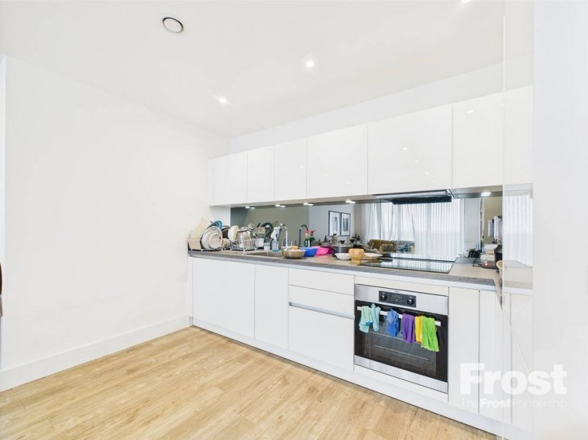 Images for Staines-upon-Thames, Surrey EAID:2640919782 BID:STA