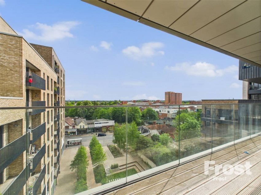 Images for Staines-upon-Thames, Surrey EAID:2640919782 BID:STA