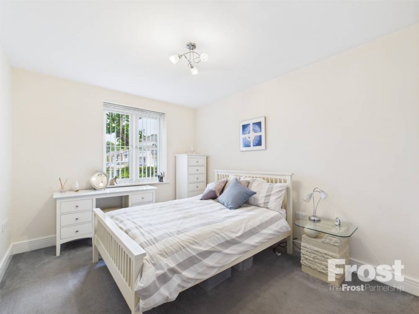 Images for Staines-upon-Thames, Surrey EAID:2640919782 BID:STA