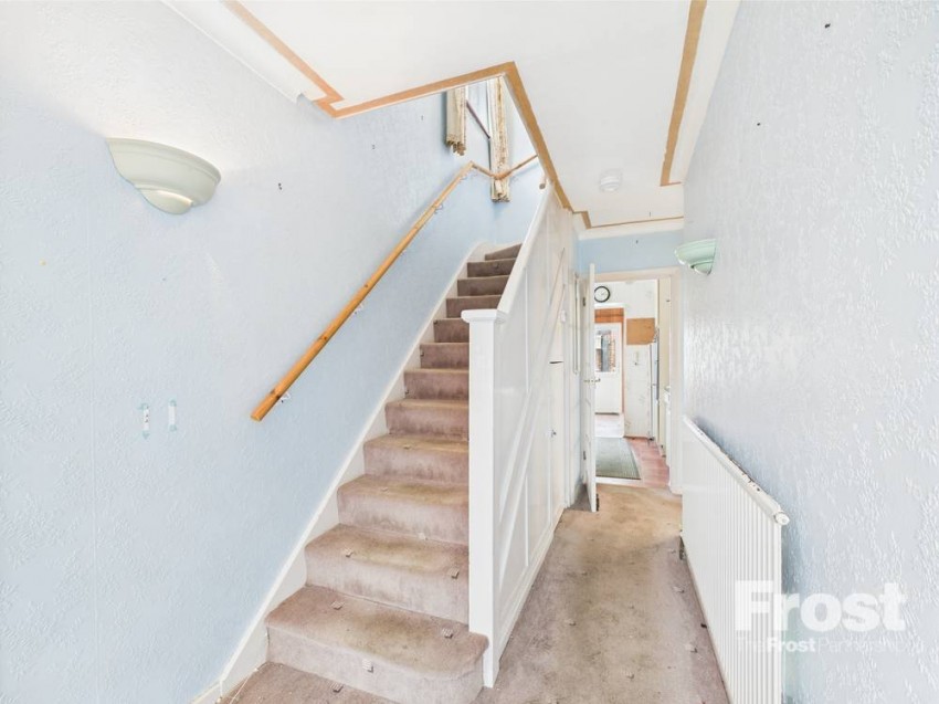 Images for Staines-upon-Thames, Surrey EAID:2640919782 BID:STA