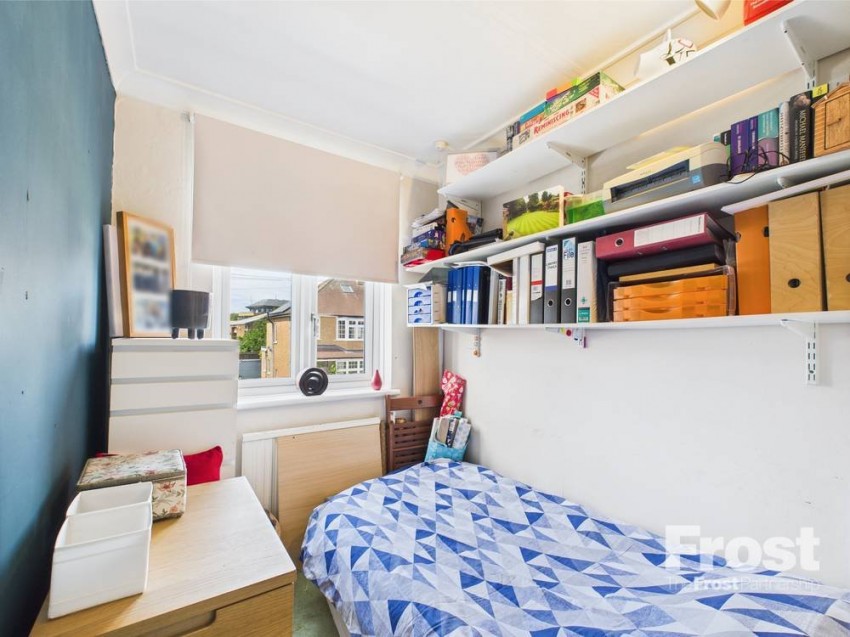 Images for Staines-upon-Thames, Surrey EAID:2640919782 BID:STA
