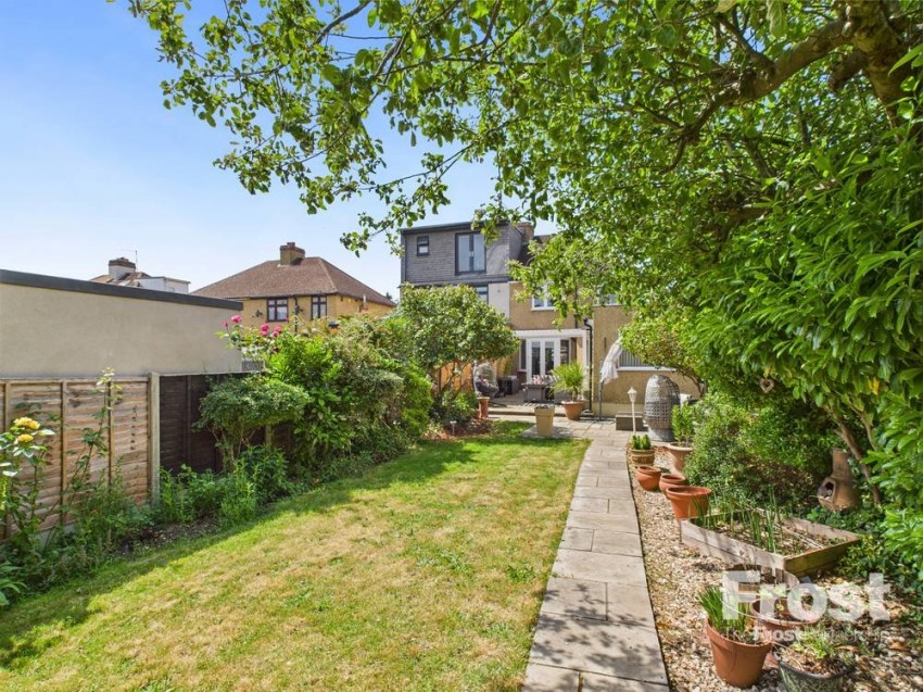 Images for Staines-upon-Thames, Surrey EAID:2640919782 BID:STA