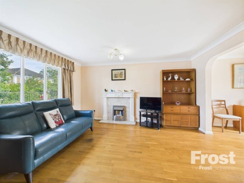 Images for Staines-upon-Thames, Surrey EAID:2640919782 BID:STA