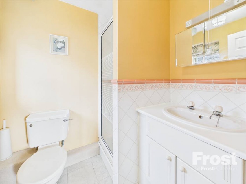 Images for Staines-upon-Thames, Surrey EAID:2640919782 BID:STA