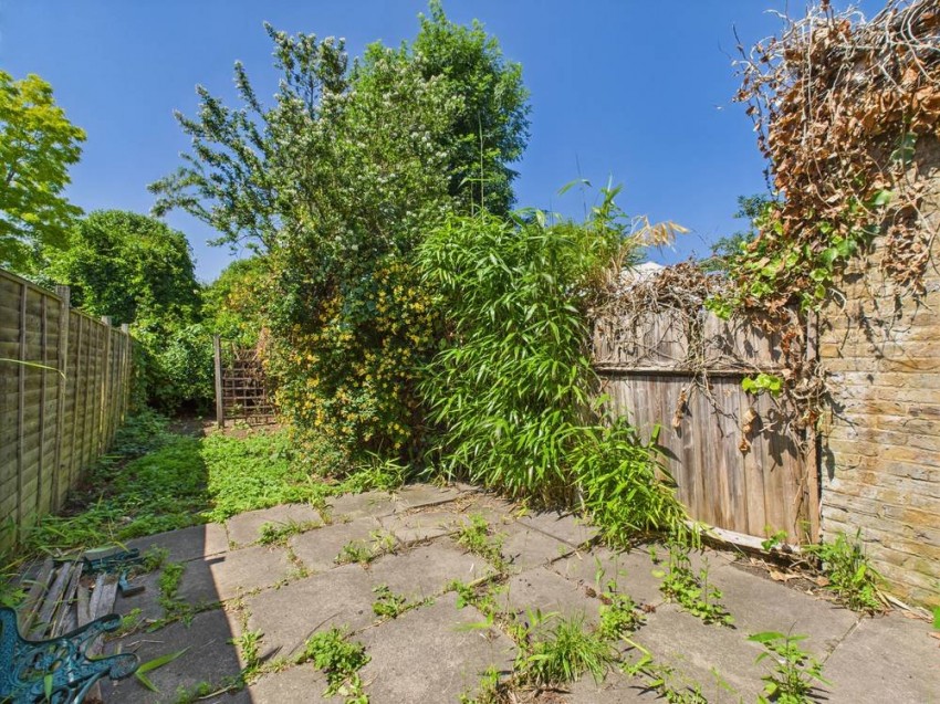 Images for Staines-upon-Thames, Surrey EAID:2640919782 BID:STA