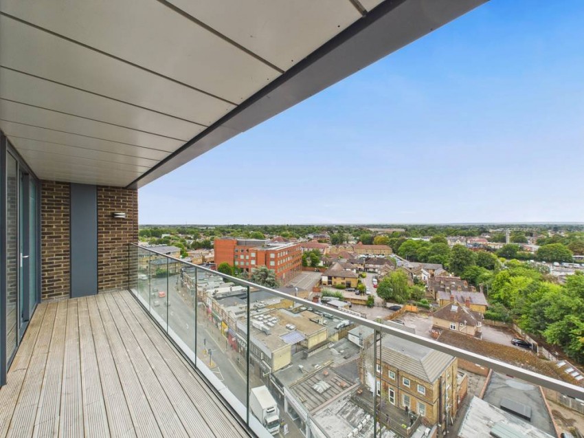Images for Staines-upon-Thames, Surrey EAID:2640919782 BID:STA