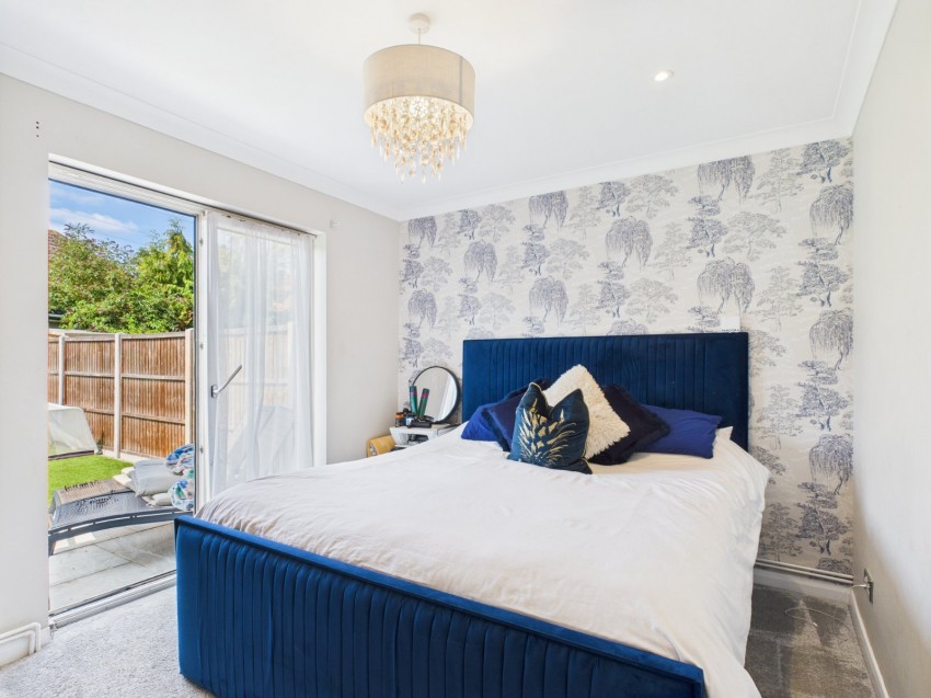 Images for Staines-upon-Thames, Surrey EAID:2640919782 BID:STA