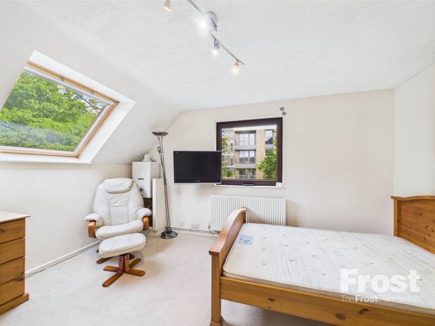 Images for Moormede Crescent, Staines-upon-Thames, Surrey EAID:2640919782 BID:STA
