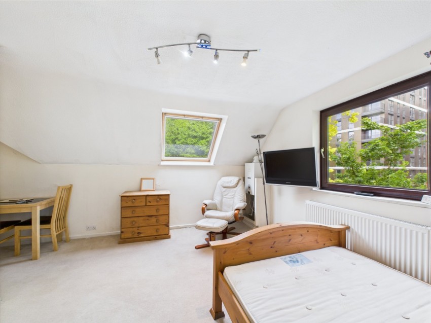 Images for Moormede Crescent, Staines-upon-Thames, Surrey EAID:2640919782 BID:STA