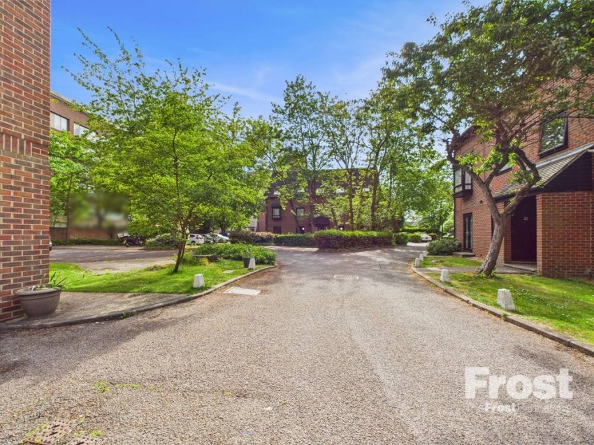 Images for Moormede Crescent, Staines-upon-Thames, Surrey EAID:2640919782 BID:STA