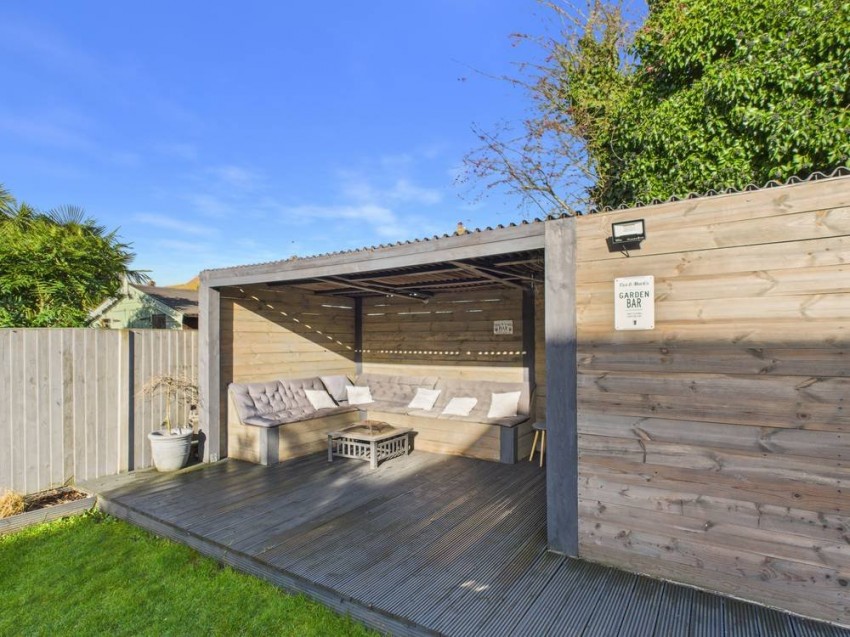 Images for Staines-upon-Thames, Surrey EAID:2640919782 BID:STA