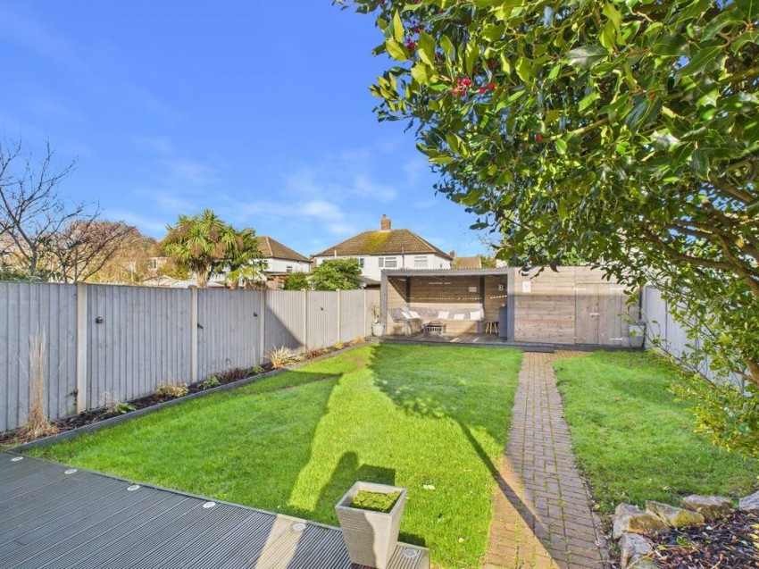 Images for Staines-upon-Thames, Surrey EAID:2640919782 BID:STA