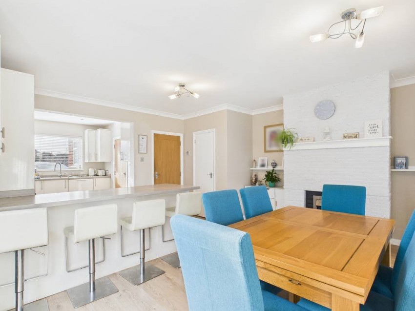 Images for Staines-upon-Thames, Surrey EAID:2640919782 BID:STA