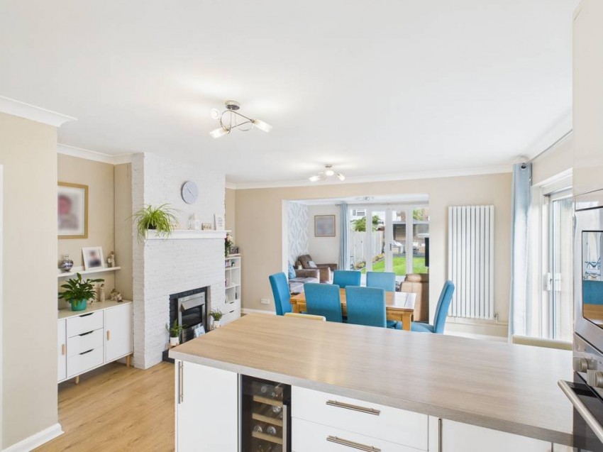 Images for Staines-upon-Thames, Surrey EAID:2640919782 BID:STA