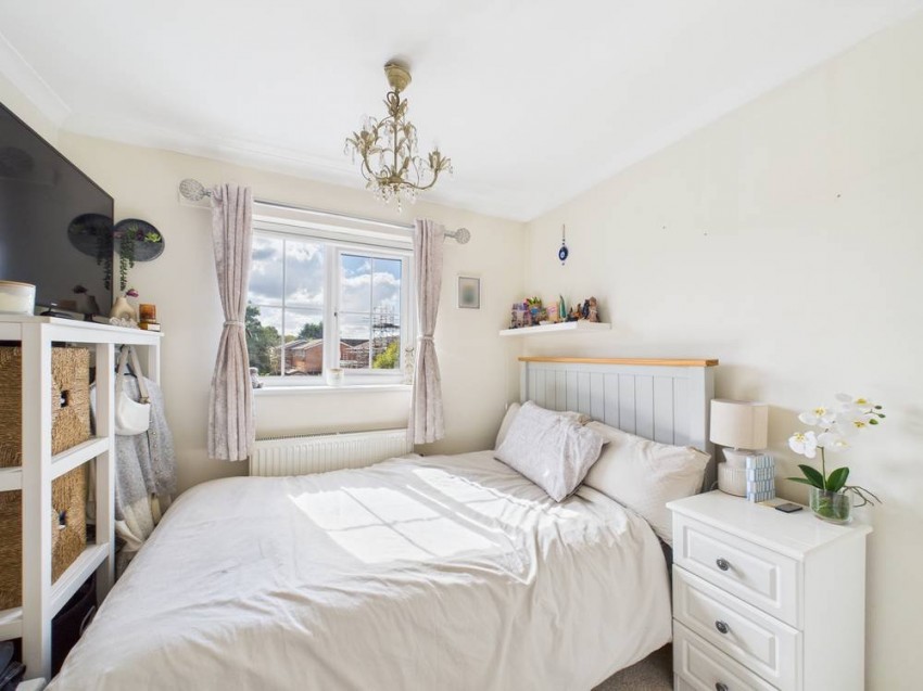 Images for Staines-upon-Thames, Surrey EAID:2640919782 BID:STA