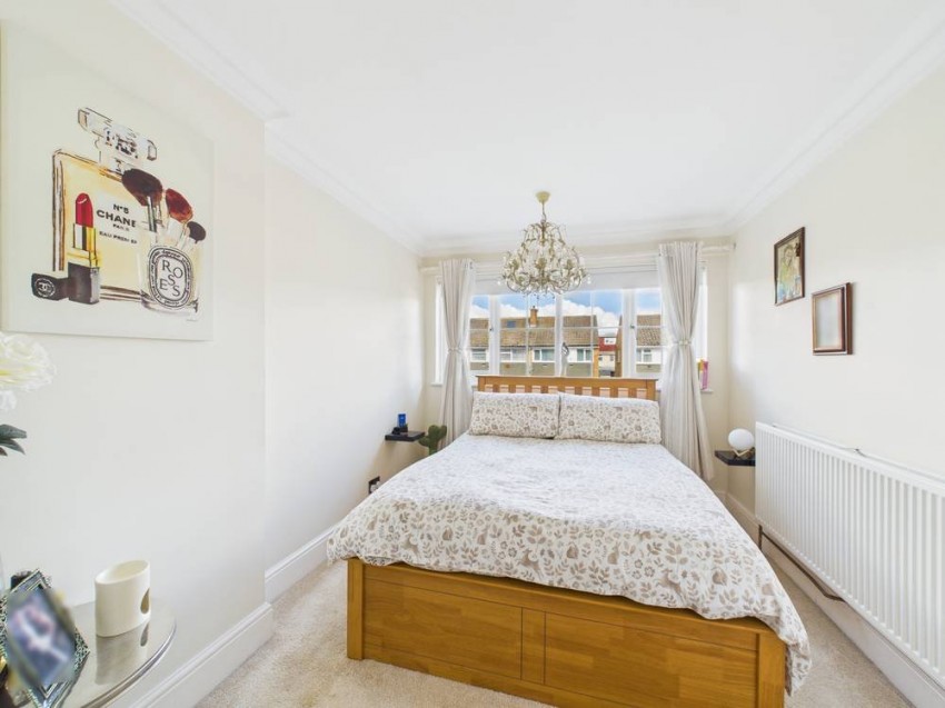 Images for Staines-upon-Thames, Surrey EAID:2640919782 BID:STA