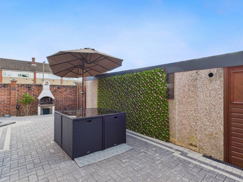 Images for Staines-upon-Thames, Surrey EAID:2640919782 BID:STA