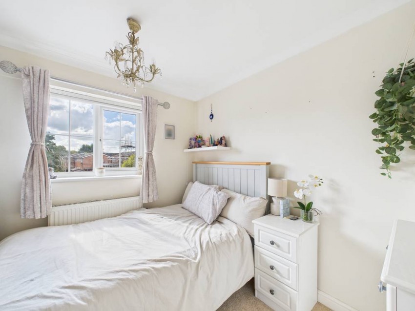 Images for Staines-upon-Thames, Surrey EAID:2640919782 BID:STA