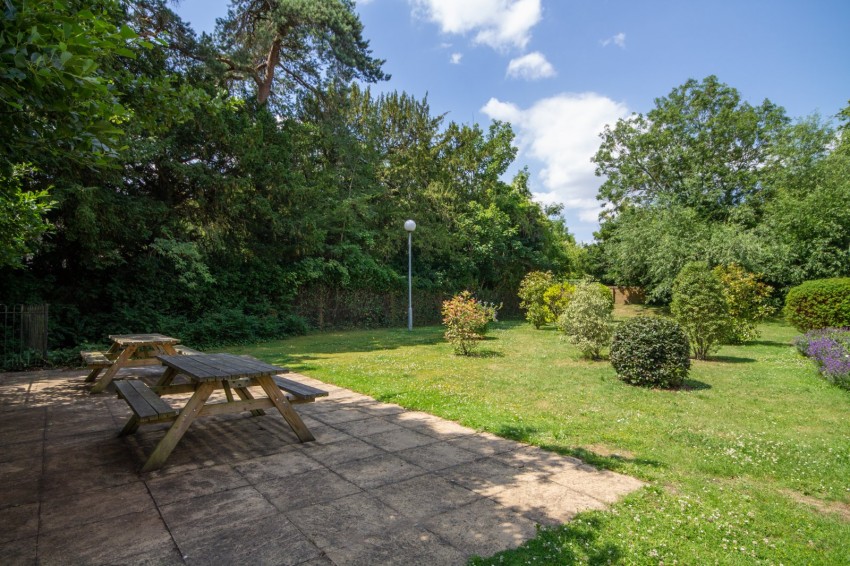 Images for Wraysbury, Berkshire EAID:2640919782 BID:WRA