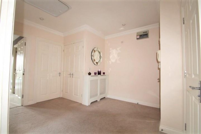 Images for Wraysbury, Berkshire EAID:2640919782 BID:WRA