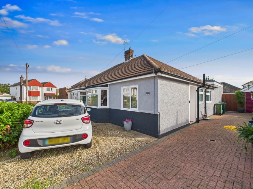 Images for Staines-upon-Thames, Surrey EAID:2640919782 BID:STA