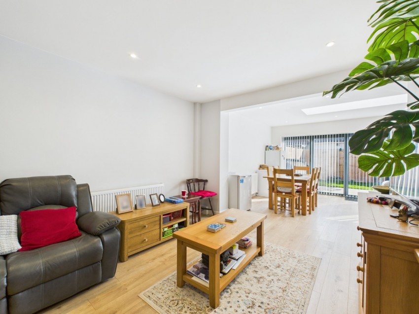 Images for Staines-upon-Thames, Surrey EAID:2640919782 BID:STA