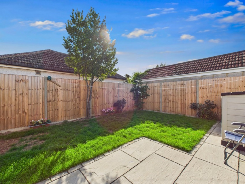 Images for Staines-upon-Thames, Surrey EAID:2640919782 BID:STA