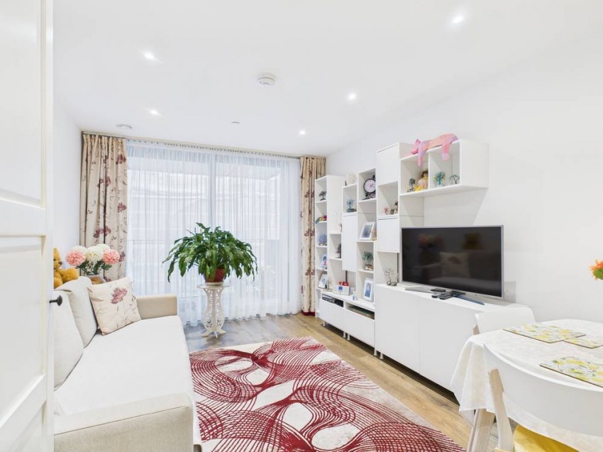 Images for Staines-upon-Thames, Surrey EAID:2640919782 BID:STA