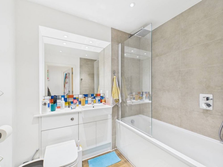 Images for Staines-upon-Thames, Surrey EAID:2640919782 BID:STA