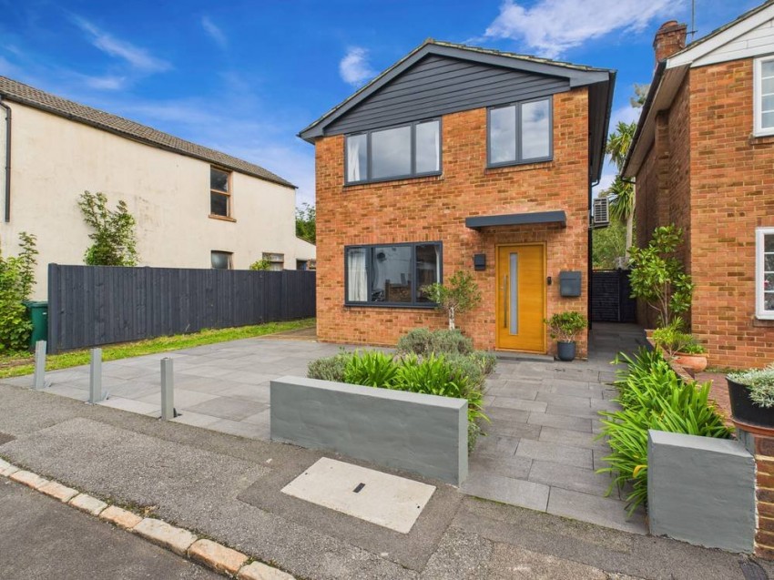 Images for Staines-upon-Thames, Surrey EAID:2640919782 BID:STA