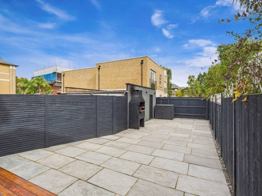 Images for Staines-upon-Thames, Surrey EAID:2640919782 BID:STA