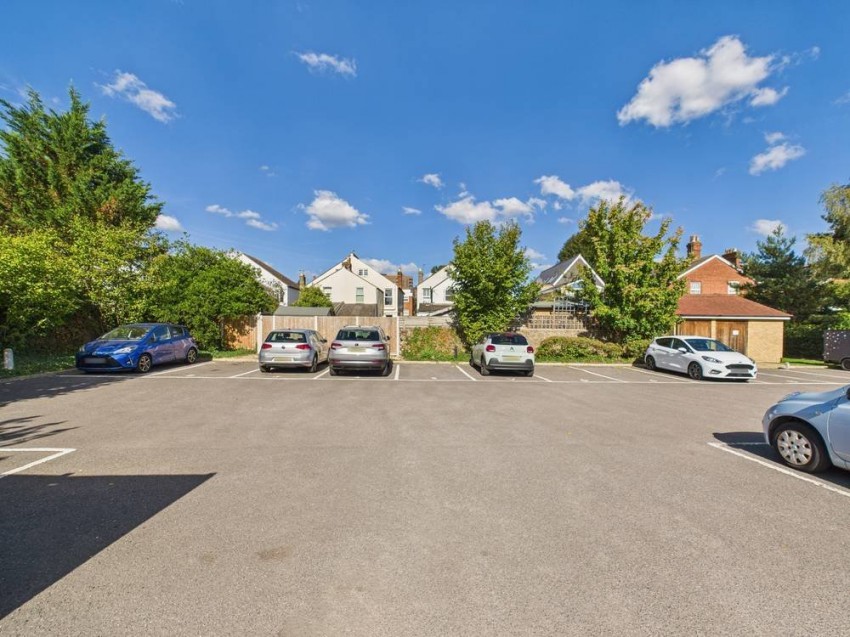 Images for Gresham Road, Staines-Upon-Thames, Surrey EAID:2640919782 BID:STA