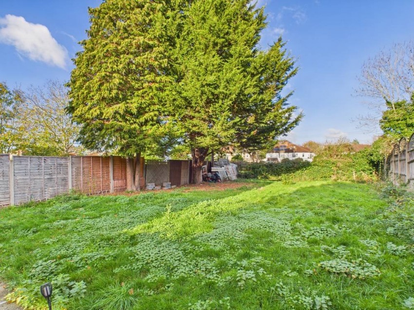 Images for Staines-upon-Thames, Surrey EAID:2640919782 BID:STA