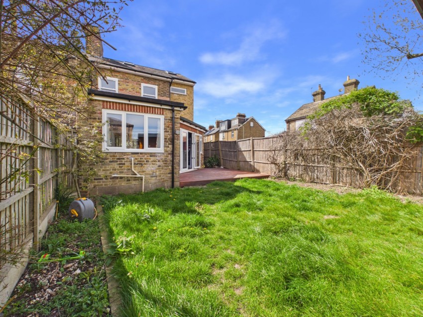 Images for Staines-upon-Thames, Surrey EAID:2640919782 BID:STA