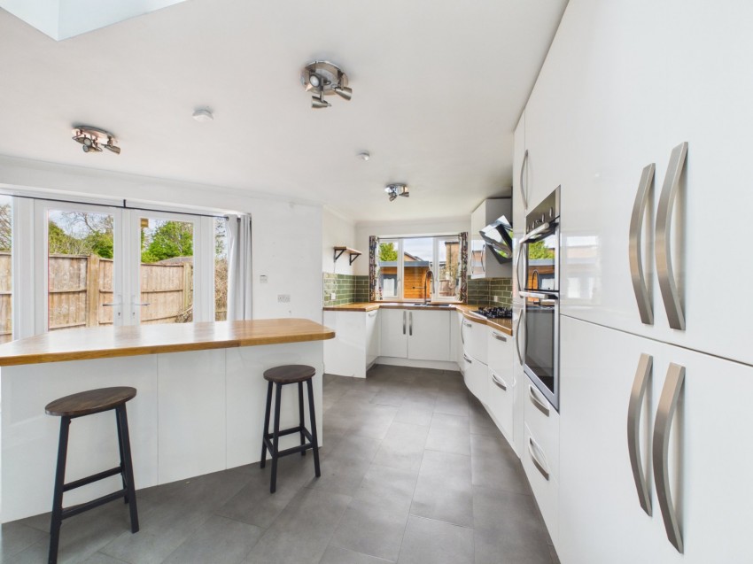 Images for Staines-upon-Thames, Surrey EAID:2640919782 BID:STA