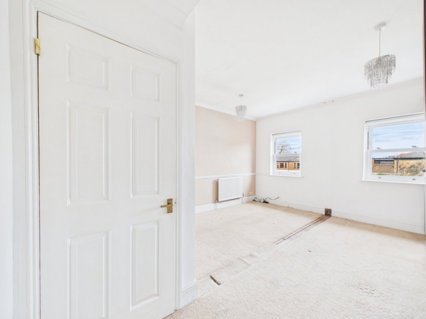 Images for Staines-upon-Thames, Surrey EAID:2640919782 BID:STA