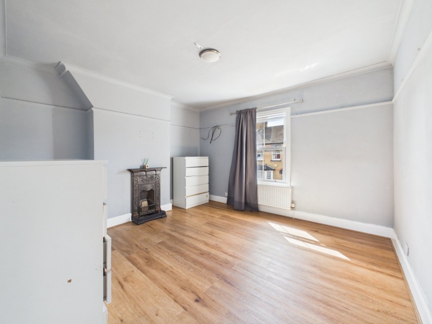 Images for Staines-upon-Thames, Surrey EAID:2640919782 BID:STA