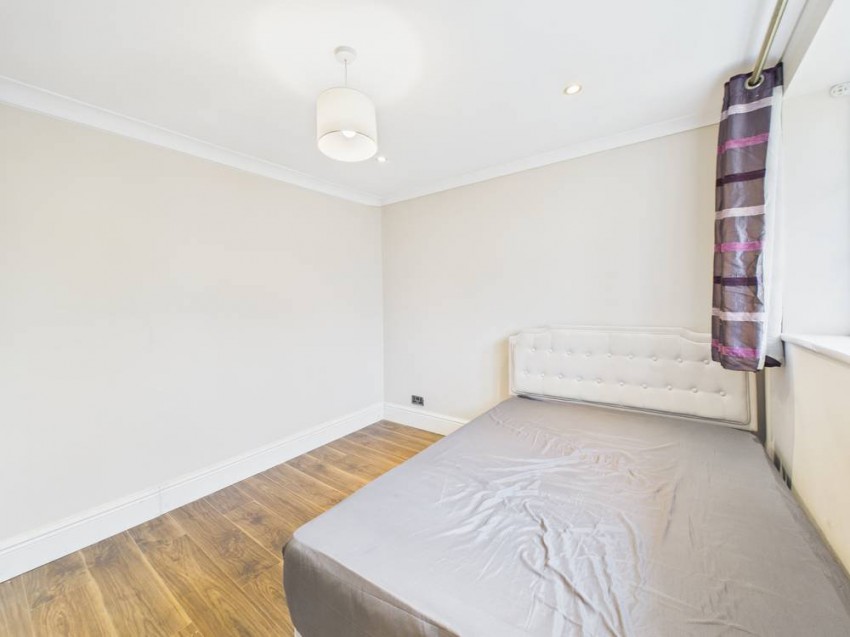 Images for Staines-upon-Thames, Surrey EAID:2640919782 BID:STA