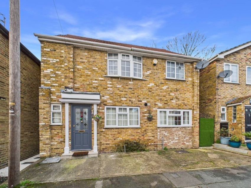 Images for Staines-upon-Thames, Surrey EAID:2640919782 BID:STA