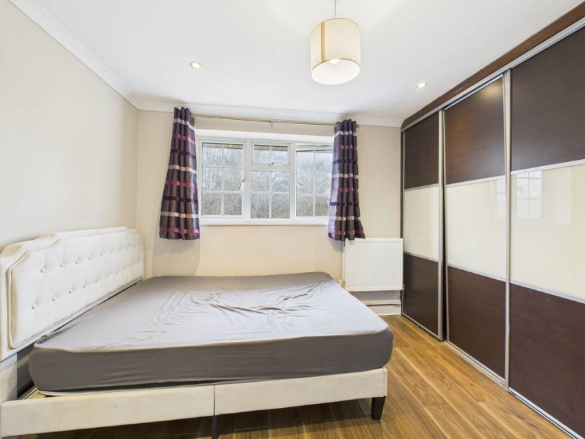 Images for Staines-upon-Thames, Surrey EAID:2640919782 BID:STA