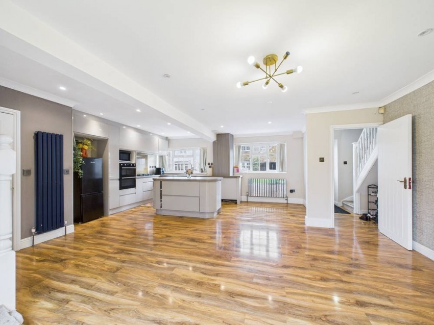 Images for Staines-upon-Thames, Surrey EAID:2640919782 BID:STA