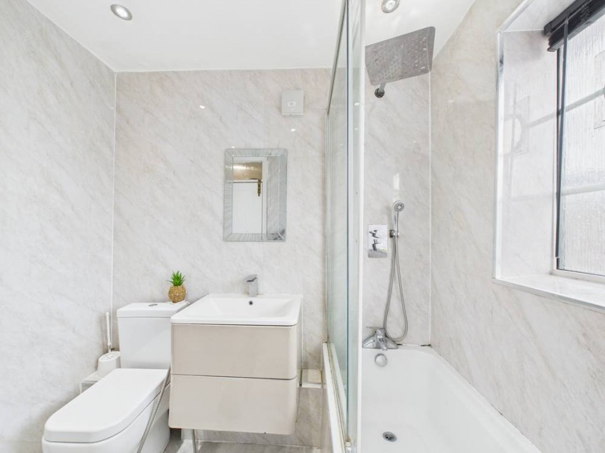 Images for Staines-upon-Thames, Surrey EAID:2640919782 BID:STA