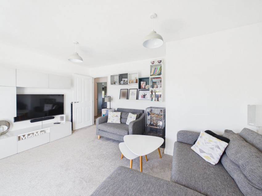 Images for Kennett Lane, Chertsey, Surrey EAID:2640919782 BID:STA