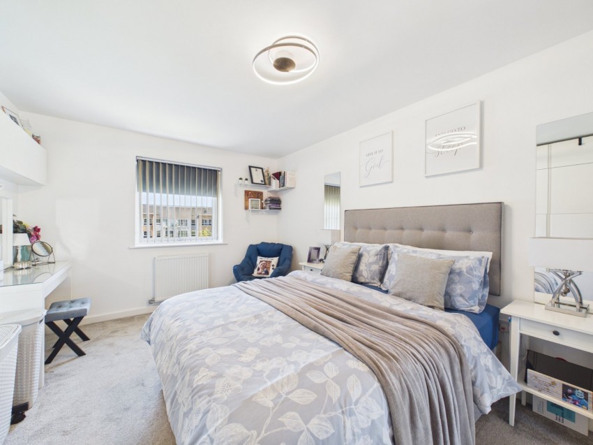 Images for Kennett Lane, Chertsey, Surrey EAID:2640919782 BID:STA
